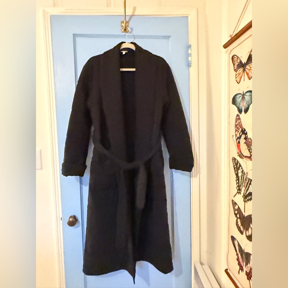 Skin Worldwide Black Robe